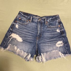 American Eagle 90’s Highrise Short
